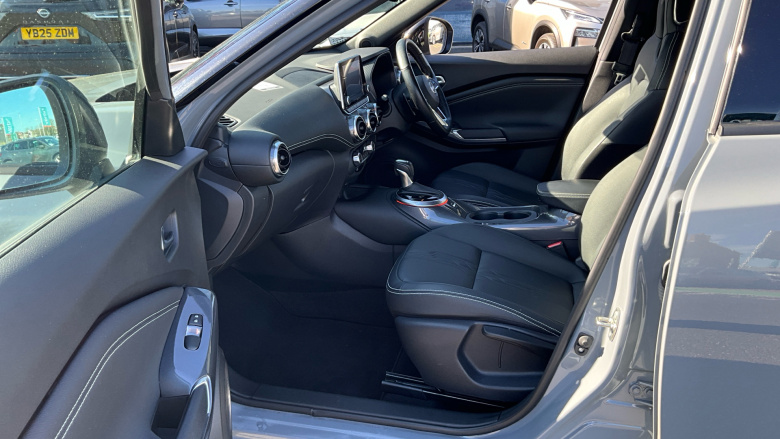 Nissan Juke 1.0 DiG-T 114 Tekna 5dr DCT Petrol Hatchback